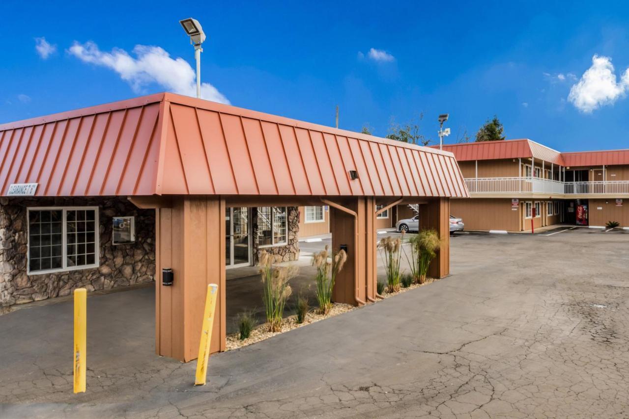 Americas Best Value Inn - Ukiah Buitenkant foto