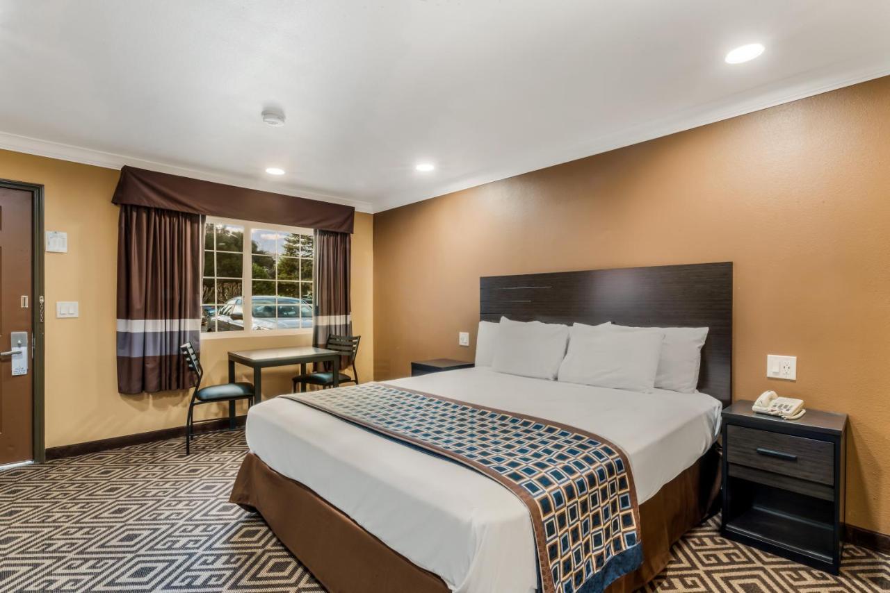 Americas Best Value Inn - Ukiah Buitenkant foto