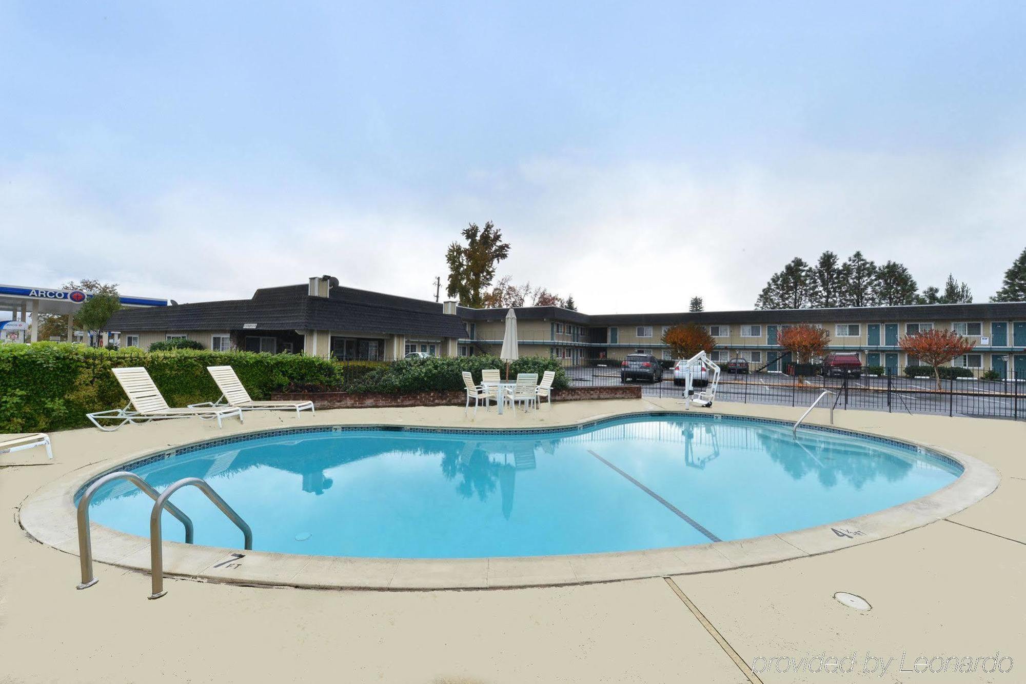 Americas Best Value Inn - Ukiah Buitenkant foto